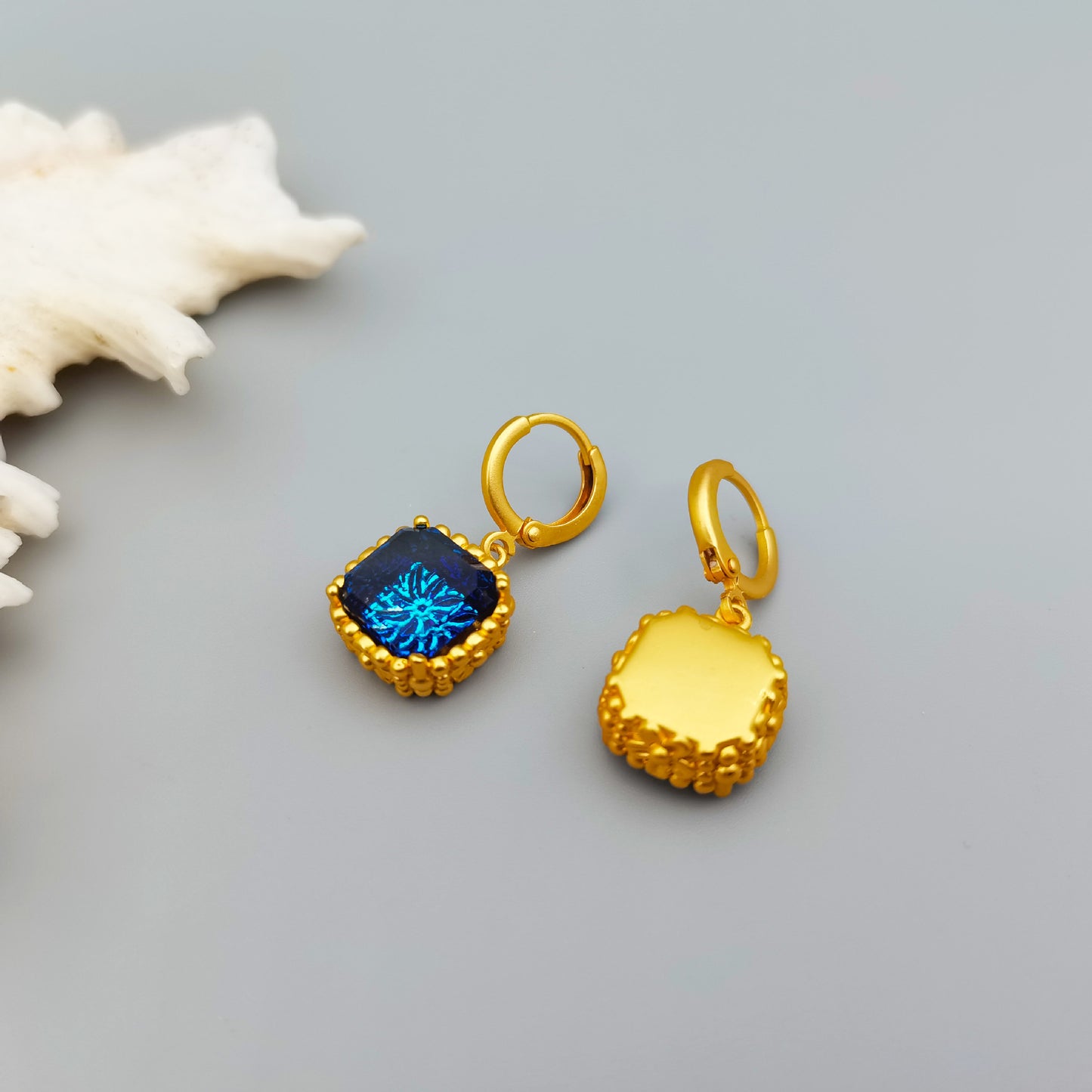 Ocean blue vintage inspired stud earring