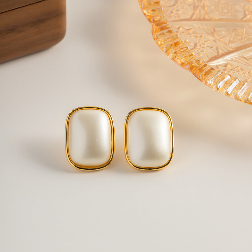 Vintage Inspired Luxurious Square Earrings