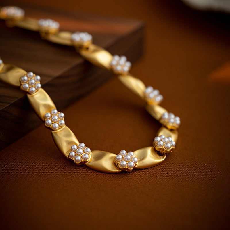 Luxury Vintage inspired Palace-style necklace